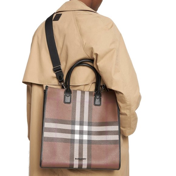 Burberry Unisex Denny Checked Large Tote Bag - Picture 12 of 13